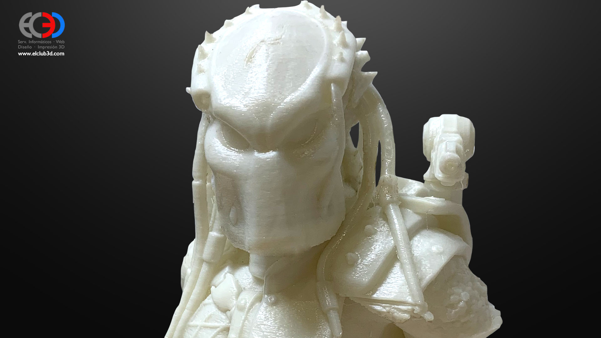 EC3D_predator bust1